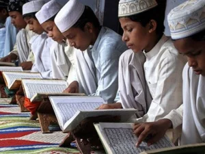 Waktu Paling Utama Untuk Mencari Ilmu (Ngaji)