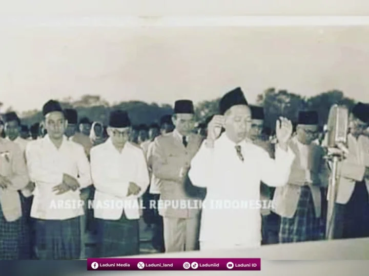 Tahun 1950 M: Ketika Kyai Wahid Menjadi Imam Shalat Id, Makmumnya Bung Karno, Bung Hatta, dan Seluruh Pejabat Negeri
