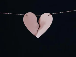 Putus Cinta Apa Obatnya