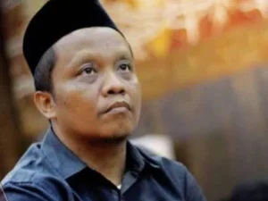 Kisah Sukses Santri yang Tunduk Pada Gurunya