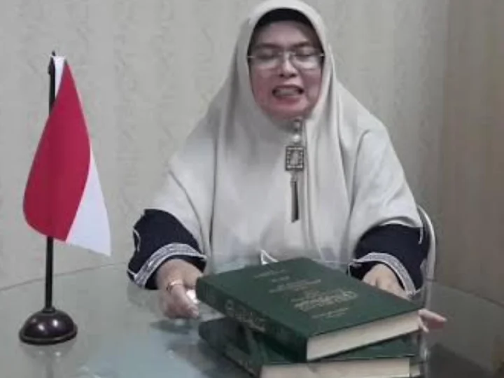 Ustadzah Dewi Ani: Mendoakan Orang Tua Beda Agama