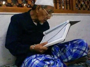 Berikut Dalil Membaca Al-Qur’an Dekat Maqbaroh Rasulullah Saw