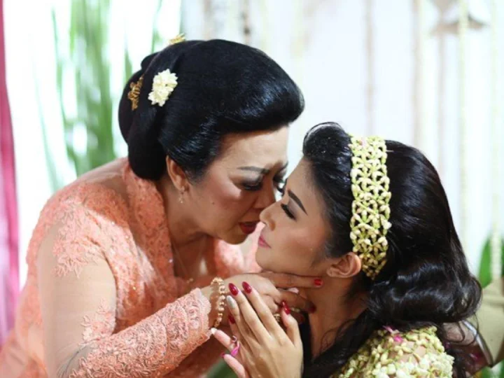 Dilema, Patuh Perintah Orang Tua atau Suami?