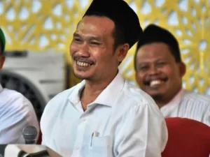 Gus Baha: Ciri Utama Agama itu, Waqulja Alhaqqu Wazahaqal Bathil
