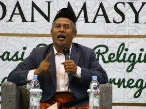 Tentang Sedekah Mayit, Kiai Marzuki Mustamar: Nggak Perlu Kafir-Kafirkan Perkara Tradisi