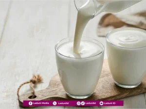 Keutamaan Amalan Minum Susu Putih pada Malam 1 Muharram