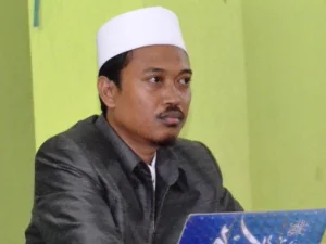 Ustadz Ma'ruf Khozin: Ikhtiar Batin Bersamaan dengan Disiplin Prokes