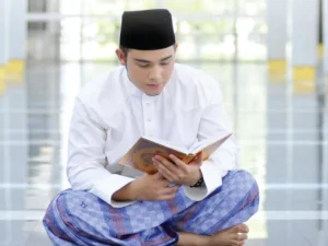 Utamakan Belajar pada Seorang Alim dari Keluarga dan Tetangga