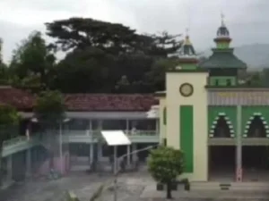 Pesantren Al-Bukhori Mangunan Ponorogo