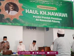 Menelaah Istilah 