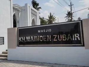 Resmikan Masjid KH Maimoen Zubair, Gus Yasin: Ini Simbol KH Maimoen