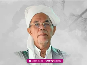 Biografi KH. Muhammad Syukri Unus