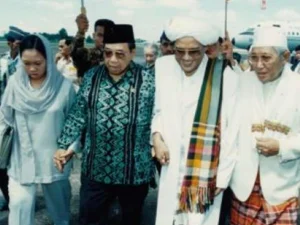 Gus Dur dan Guru Sekumpul Dua Wali dalam Satu Zaman