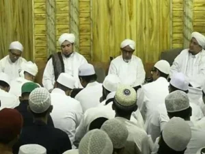 Khutbah Jumat: Nikmatnya Duduk Bersama Orang-orang Sholeh