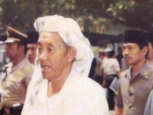 Definisi Kiai menurut Kiai As'ad Syamsul Arifin