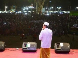 KH. Anwar Zahid: Jangan Pernah Sepelekan Amalan Kecil