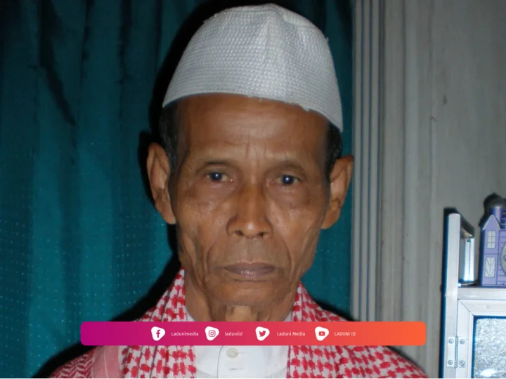 Biografi KH. Ahmad Shodiq