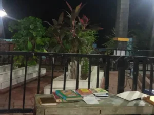 Wisata Religi Kabupaten Tangerang, Bertawasul di Makam Abuya Uci Turtusi
