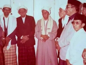 KH Utsman Al Ishaqi, Dzuriyah Nabi yang Telah Menampakkan Karomah Sejak Kecil