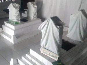 Ziarah Makam Syekh Abdul Qohar Ngampel Blora