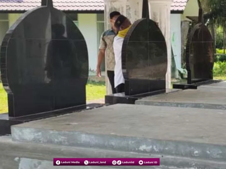 Tahun 1960 M: Kisah Persahabatan 6 Kyai Pecinta Makam Waliyullah