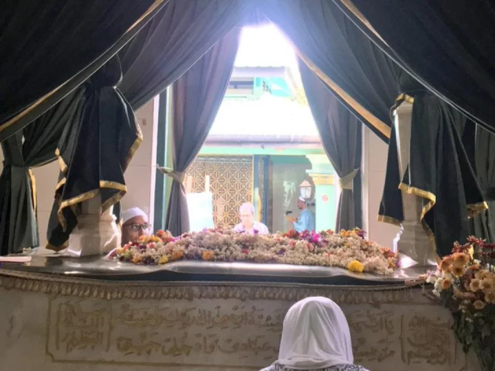 Ziarah ke Makam Habib Nuh bin Muhammad Al-Habsyi Singapura