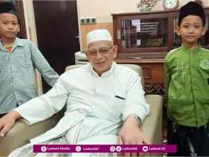 Ijazah Amalan dari KH. Ulil Albab Arwani supaya Anak Kita Menjadi Orang yang Sholeh