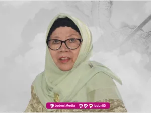 Biografi Nyai Hj. Nafisah Sahal Mahfudz