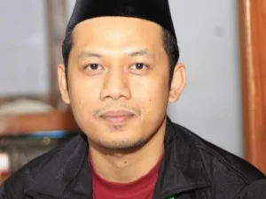 Biografi KH. Aizzuddin Abdurrahman, S.H.