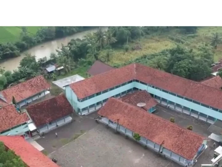 Pesantren Al Furqon Bantarkuwung Brebes