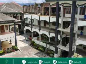 Pesantren Al Futuhiyyah Wonosobo