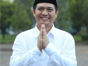 Biografi Prof. Dr. Kyai Ruslan Abdul Ghofur Noor, S.Ag., M.Si.