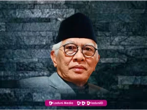 Biography of KH. Ahmad Mustofa Bisri (Gus Mus)
