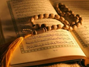 Khutbah Jumat: Menjadi Keluarga Pilihan dalam Al-Qur’an