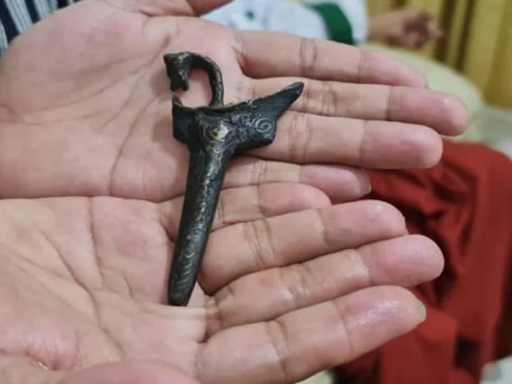 Penarikan Benda Pusaka Keris Naga Nyi Ranti