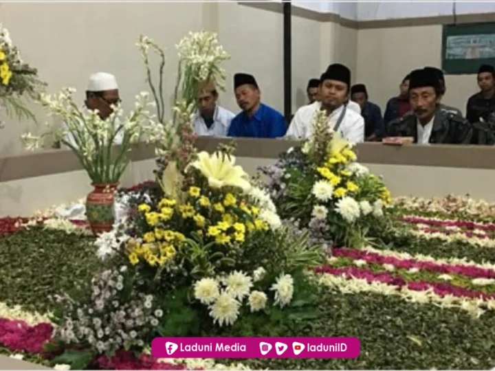 Ziarah Makam KH. Ahmad Djazuli Utsman, Pendiri Pondok Pesantren Al-Falah Ploso