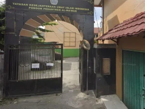 Pesantren Al Ma'mur Tangerang