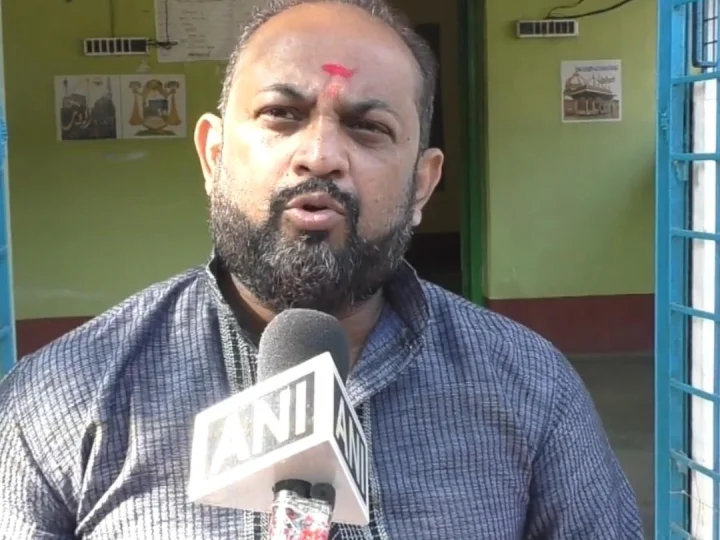 Keluarga Hindu di India merawat Masjid di Benggala Barat selama lebih dari 50 tahun