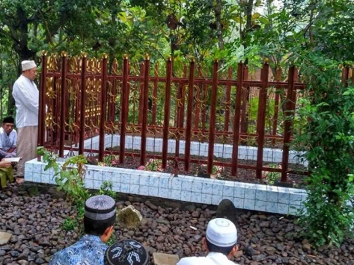Ziarah Makam KH. Abdullah Hadziq, Pengasuh Pondok Pesantren Balekambang Jepara