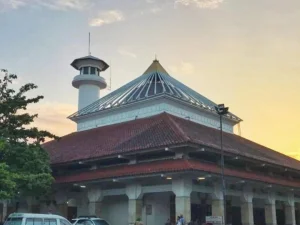 Sifat Hinduisme di Komplek Masjid Sunan Ampel
