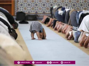 Stop Membentak dan Memarahi Anak-Anak di Masjid