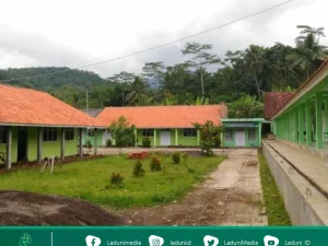 Pesantren Riyadlush Sholawat Ciamis
