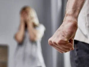 KDRT tidak Hanya Terjadi pada Suami dan Istri, Terjadi juga pada Orang Tua dan Anak, Kenapa?
