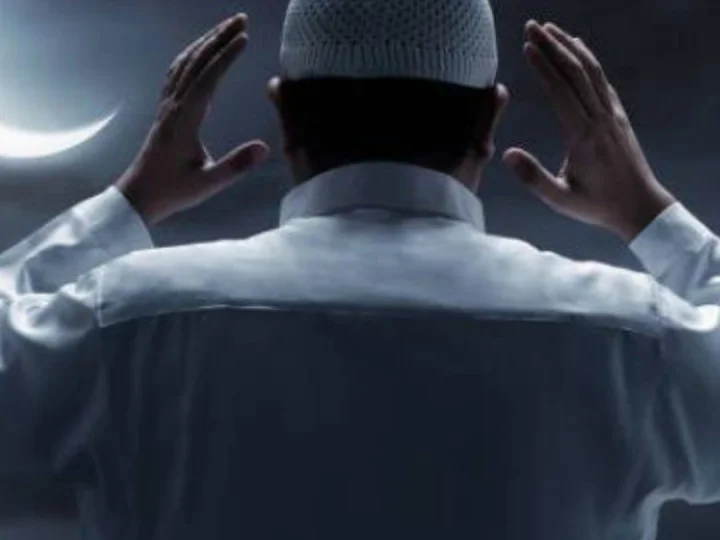 Bolehkah Shalat Tarawih Sendiri atau Berjamaah di Rumah