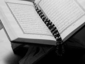 Shalawat Shohibul Qur’an dan Keutamaannya