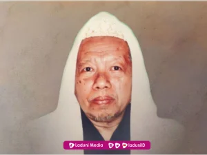 Biografi AGH Muhammad Nur