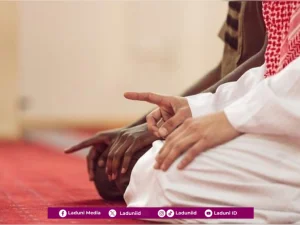 Rahasia Bacaan Tahiyat Akhir Hanya Menyebut Nabi Muhammad dan Nabi Ibrahim