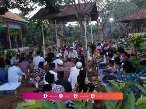 Ziarah di Makam KH. Khudlori Tabri, Ulama Simbang Kulon