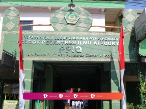 Ziarah di Makam KH. Jusuf Djunaedi As-Somadi, Penjaga Al-Qur'an dari Ciomas