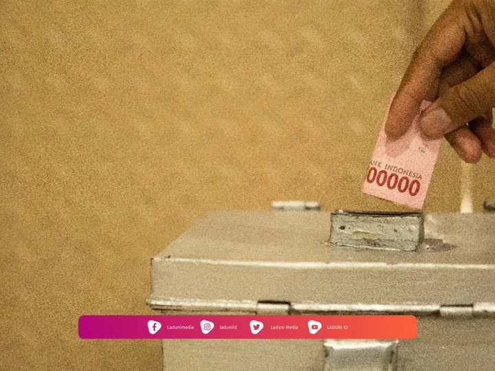 Bagaimana Hukum Sedekah yang Ditampakkan?